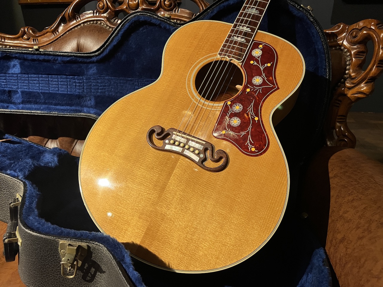 Gibson SJ-200アコースティックギター